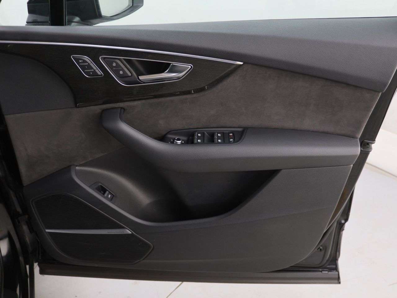 2022 AUDI SQ7 2022 AUDI SQ7