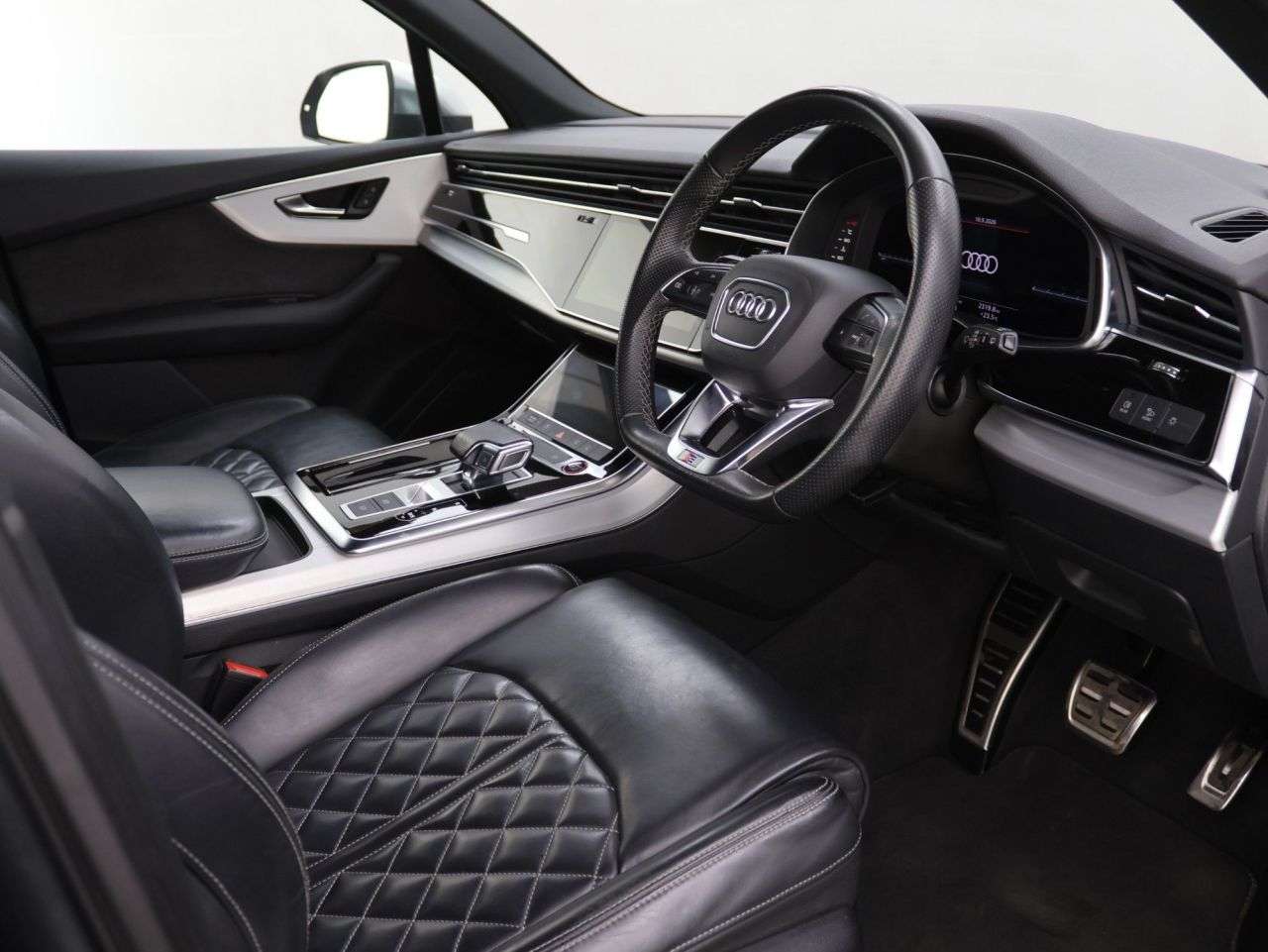 2022 AUDI SQ7 2022 AUDI SQ7