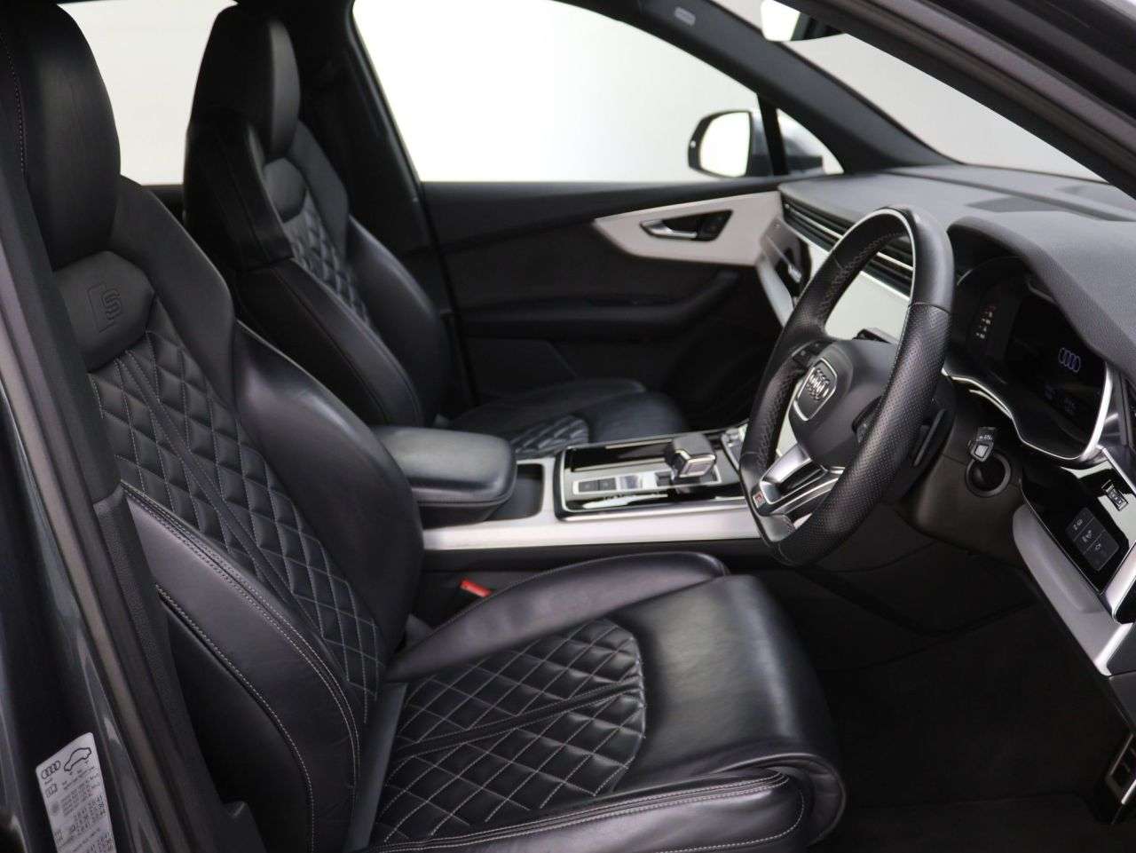 2022 AUDI SQ7 2022 AUDI SQ7