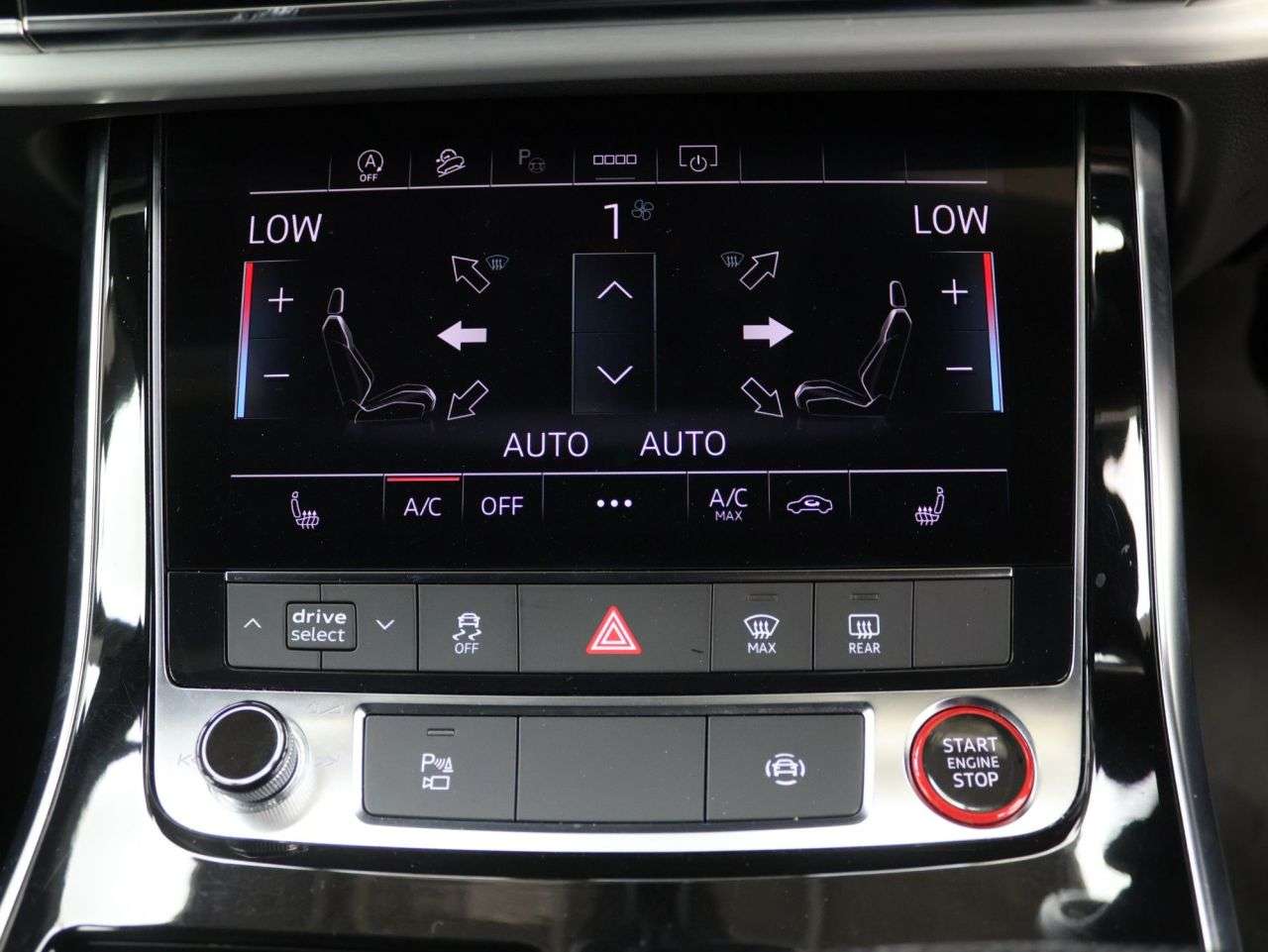 2022 AUDI SQ7 2022 AUDI SQ7
