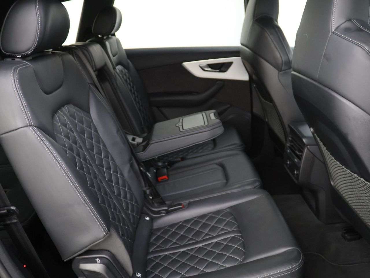 2022 AUDI SQ7 2022 AUDI SQ7