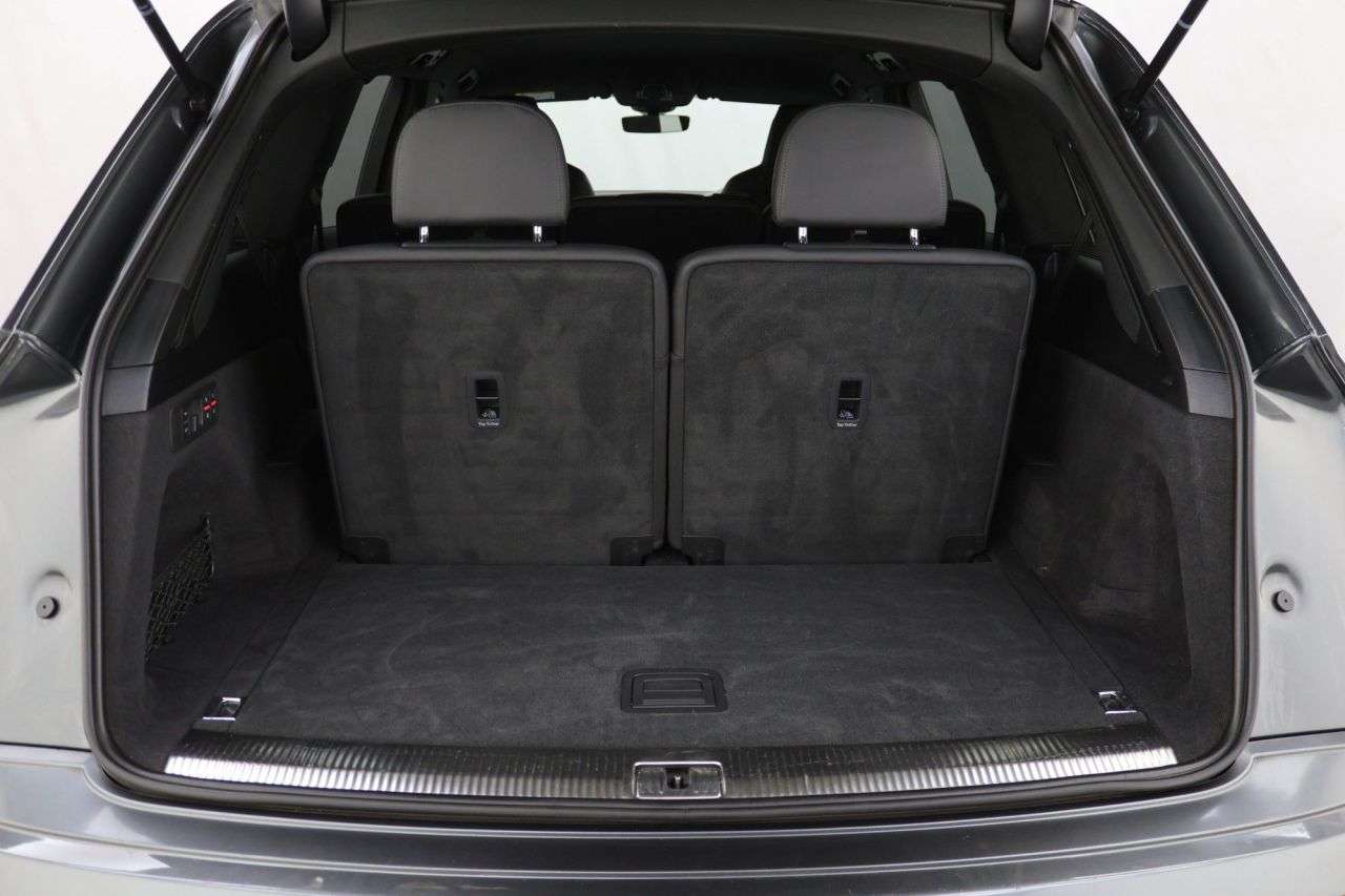 2022 AUDI SQ7 2022 AUDI SQ7