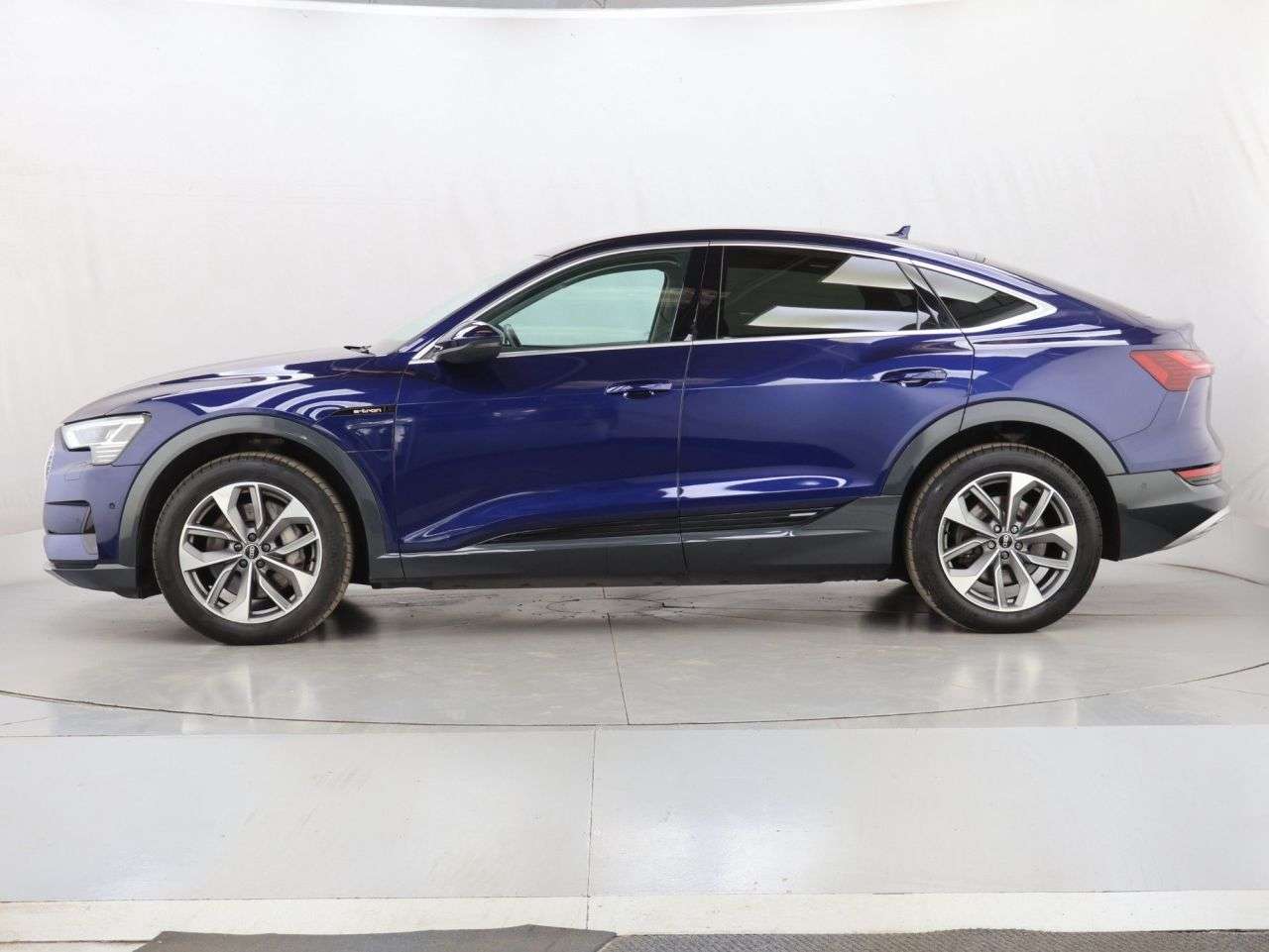 2022 AUDI E-TRON 2022 AUDI E-TRON