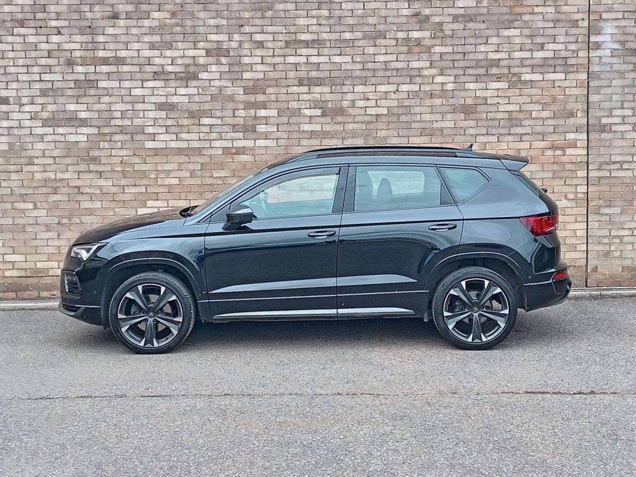A 2024 CUPRA ATECA 2.0 EcoTSI V2 SUV 5dr Petrol DSG 4Drive Euro 6 (s/s) (190 ps) A 2024 CUPRA ATECA 2.0 EcoTSI V2 SUV 5dr Petrol DSG 4Drive Euro 6 (s/s) (190 ps)