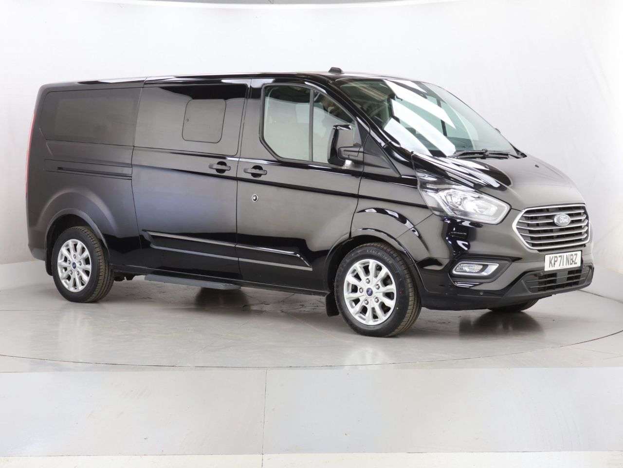 A 2021 FORD TOURNEO CUSTOM 2.0 320 EcoBlue Titanium Minibus Double Cab 5dr Diesel Auto L2 Euro 6 (s/s) A 2021 FORD TOURNEO CUSTOM 2.0 320 EcoBlue Titanium Minibus Double Cab 5dr Diesel Auto L2 Euro 6 (s/s)