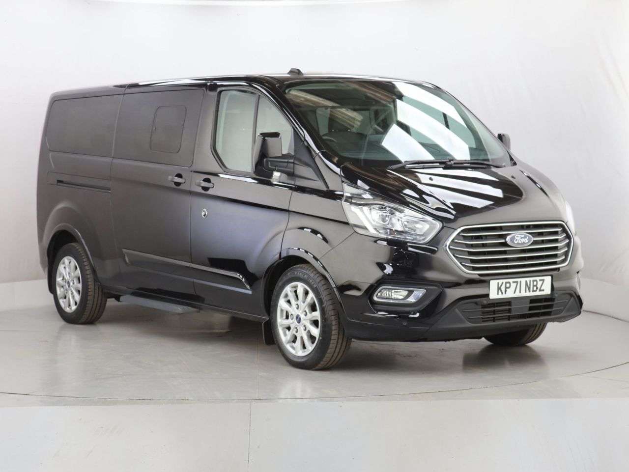 A 2021 FORD TOURNEO CUSTOM 2.0 320 EcoBlue Titanium Minibus Double Cab 5dr Diesel Auto L2 Euro 6 (s/s) A 2021 FORD TOURNEO CUSTOM 2.0 320 EcoBlue Titanium Minibus Double Cab 5dr Diesel Auto L2 Euro 6 (s/s)