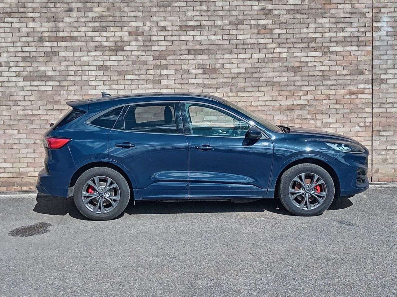 A 2022 FORD KUGA 2.5 EcoBoost Duratec 14.4kWh ST-Line SUV 5dr Petrol Plug-in Hybrid CVT Euro A 2022 FORD KUGA 2.5 EcoBoost Duratec 14.4kWh ST-Line SUV 5dr Petrol Plug-in Hybrid CVT Euro