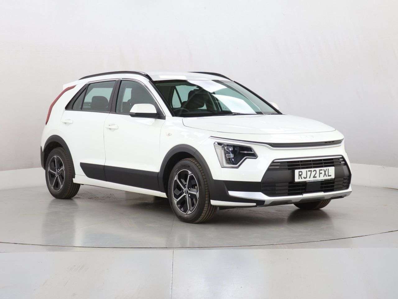 A 2022 KIA NIRO 1.6h GDi 2 SUV 5dr Petrol Hybrid DCT Euro 6 (s/s) (139 bhp) A 2022 KIA NIRO 1.6h GDi 2 SUV 5dr Petrol Hybrid DCT Euro 6 (s/s) (139 bhp)