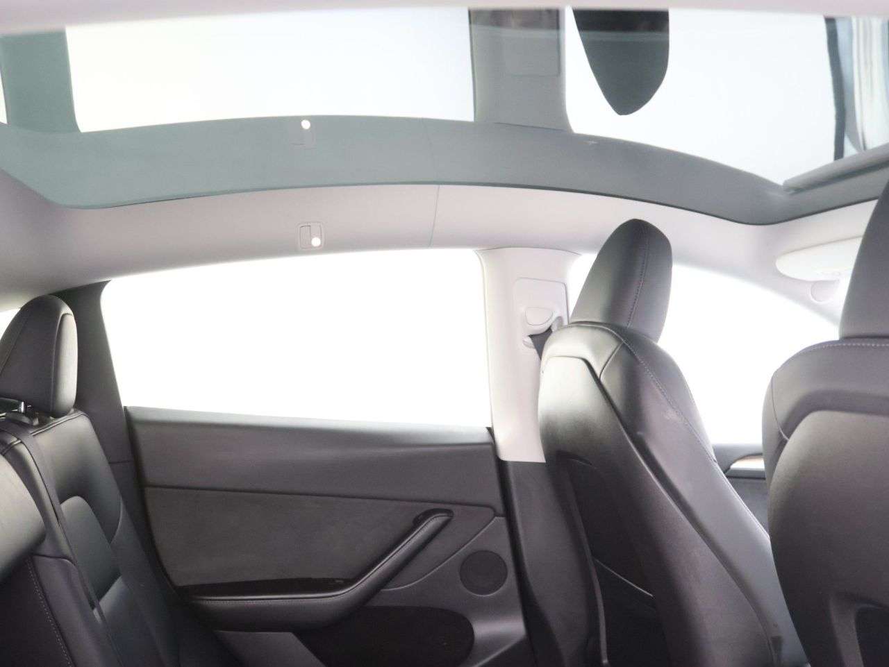 A 2022 TESLA MODEL Y (Dual Motor) Long Range SUV 5dr Electric Auto 4WDE (384 bhp) A 2022 TESLA MODEL Y (Dual Motor) Long Range SUV 5dr Electric Auto 4WDE (384 bhp)
