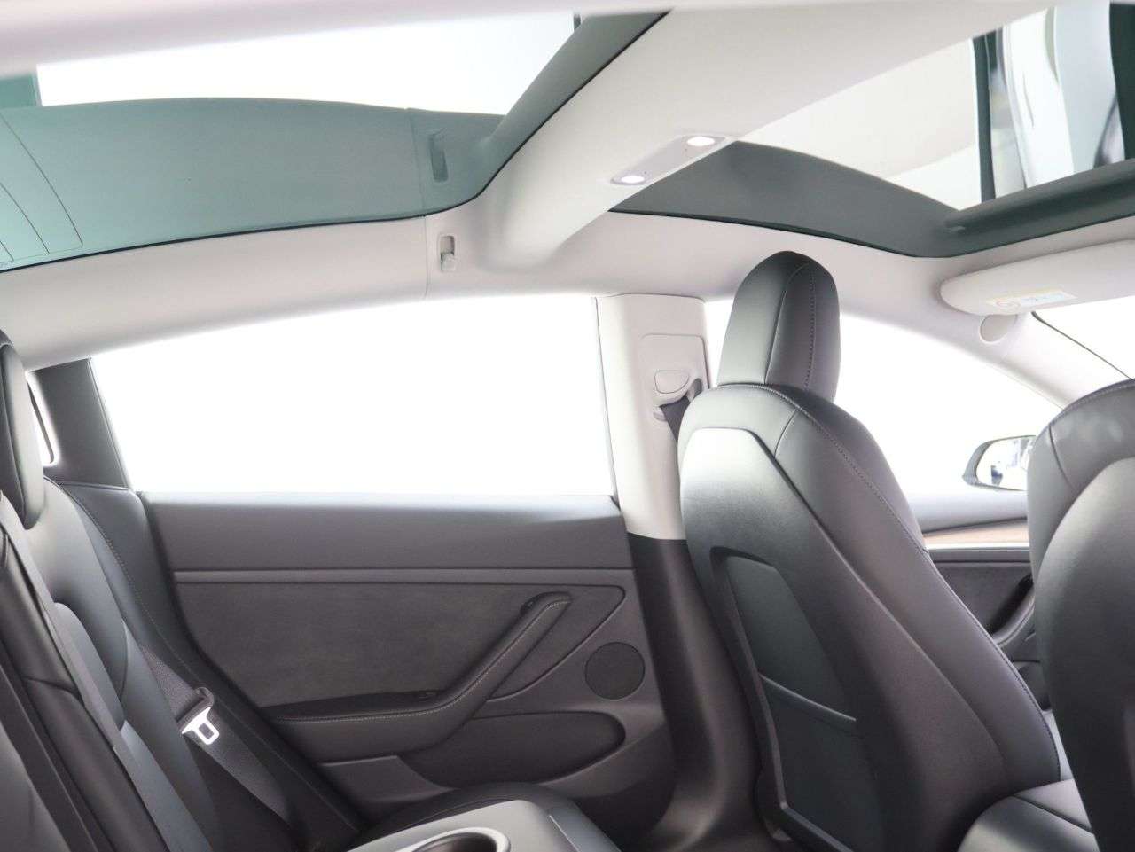 A 2021 TESLA MODEL 3 (Dual Motor) Long Range Saloon 4dr Electric Auto 4WDE (346 ps) A 2021 TESLA MODEL 3 (Dual Motor) Long Range Saloon 4dr Electric Auto 4WDE (346 ps)