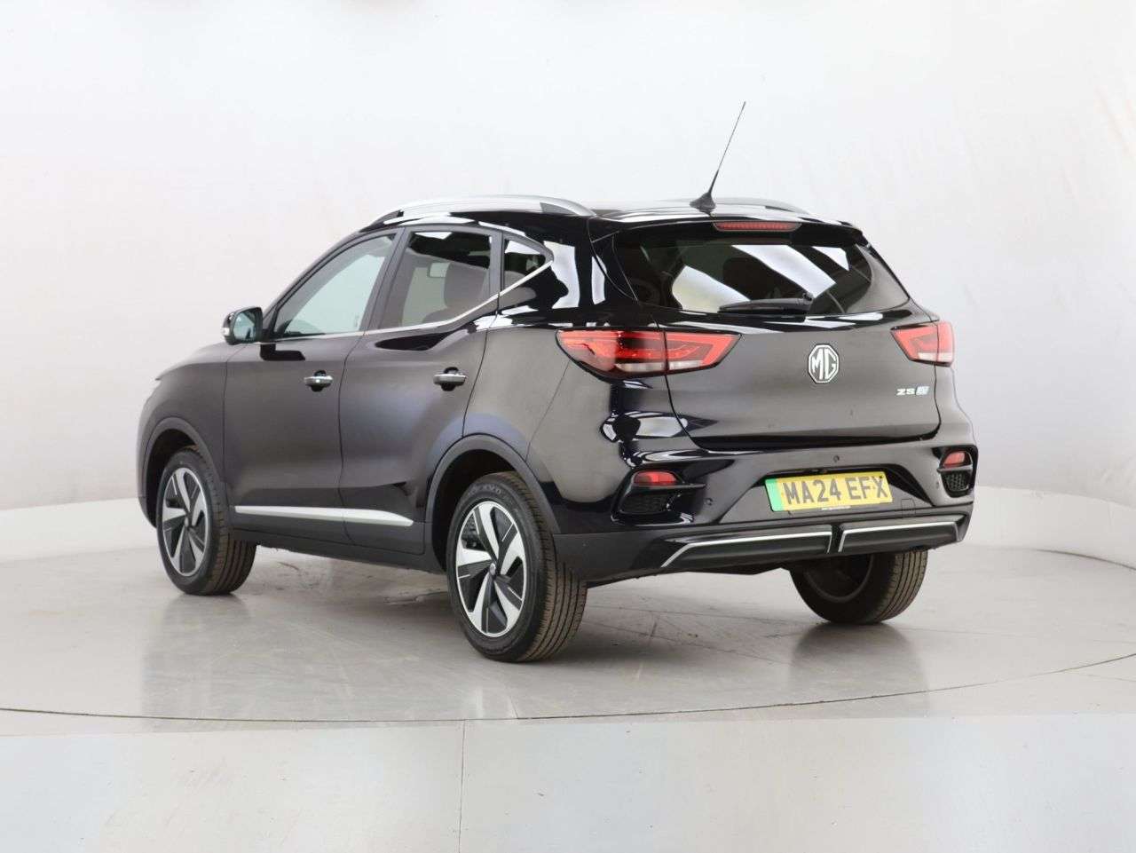 A 2024 MG MG ZS 51.1kWh Trophy Connect SUV 5dr Electric Auto (176 ps) A 2024 MG MG ZS 51.1kWh Trophy Connect SUV 5dr Electric Auto (176 ps)