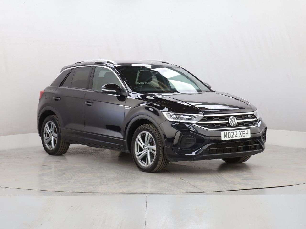 A 2022 VOLKSWAGEN T-ROC 1.5 TSI R-Line SUV 5dr Petrol DSG Euro 6 (s/s) (150 ps) A 2022 VOLKSWAGEN T-ROC 1.5 TSI R-Line SUV 5dr Petrol DSG Euro 6 (s/s) (150 ps)