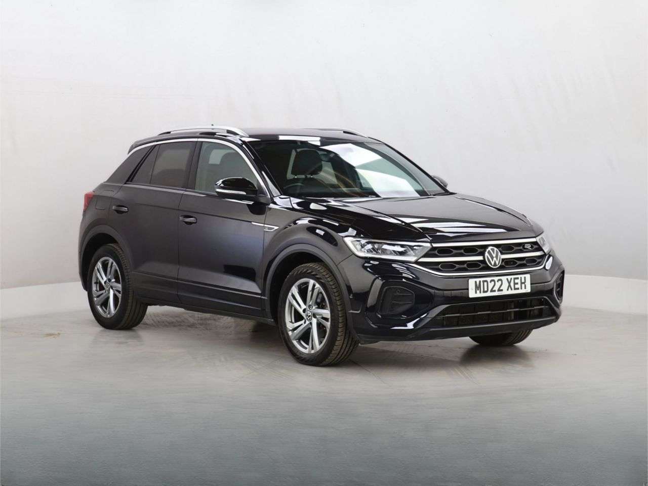 A 2022 VOLKSWAGEN T-ROC 1.5 TSI R-Line SUV 5dr Petrol DSG Euro 6 (s/s) (150 ps) A 2022 VOLKSWAGEN T-ROC 1.5 TSI R-Line SUV 5dr Petrol DSG Euro 6 (s/s) (150 ps)