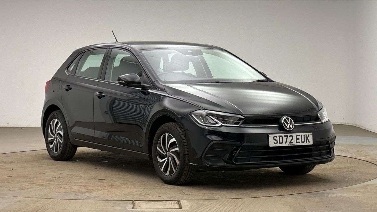 A 2022 VOLKSWAGEN POLO 1.0 EVO Life Hatchback 5dr Petrol Manual Euro 6 (s/s) (80 ps) A 2022 VOLKSWAGEN POLO 1.0 EVO Life Hatchback 5dr Petrol Manual Euro 6 (s/s) (80 ps)