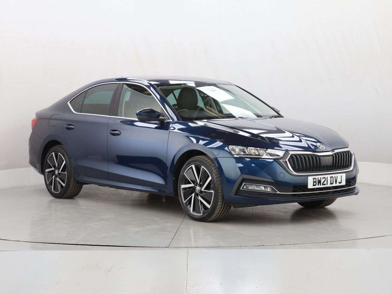 A 2021 SKODA OCTAVIA 1.4 TSI iV 13kWh SE L Hatchback 5dr Petrol Plug-in Hybrid DSG Euro 6 (s/s) A 2021 SKODA OCTAVIA 1.4 TSI iV 13kWh SE L Hatchback 5dr Petrol Plug-in Hybrid DSG Euro 6 (s/s)