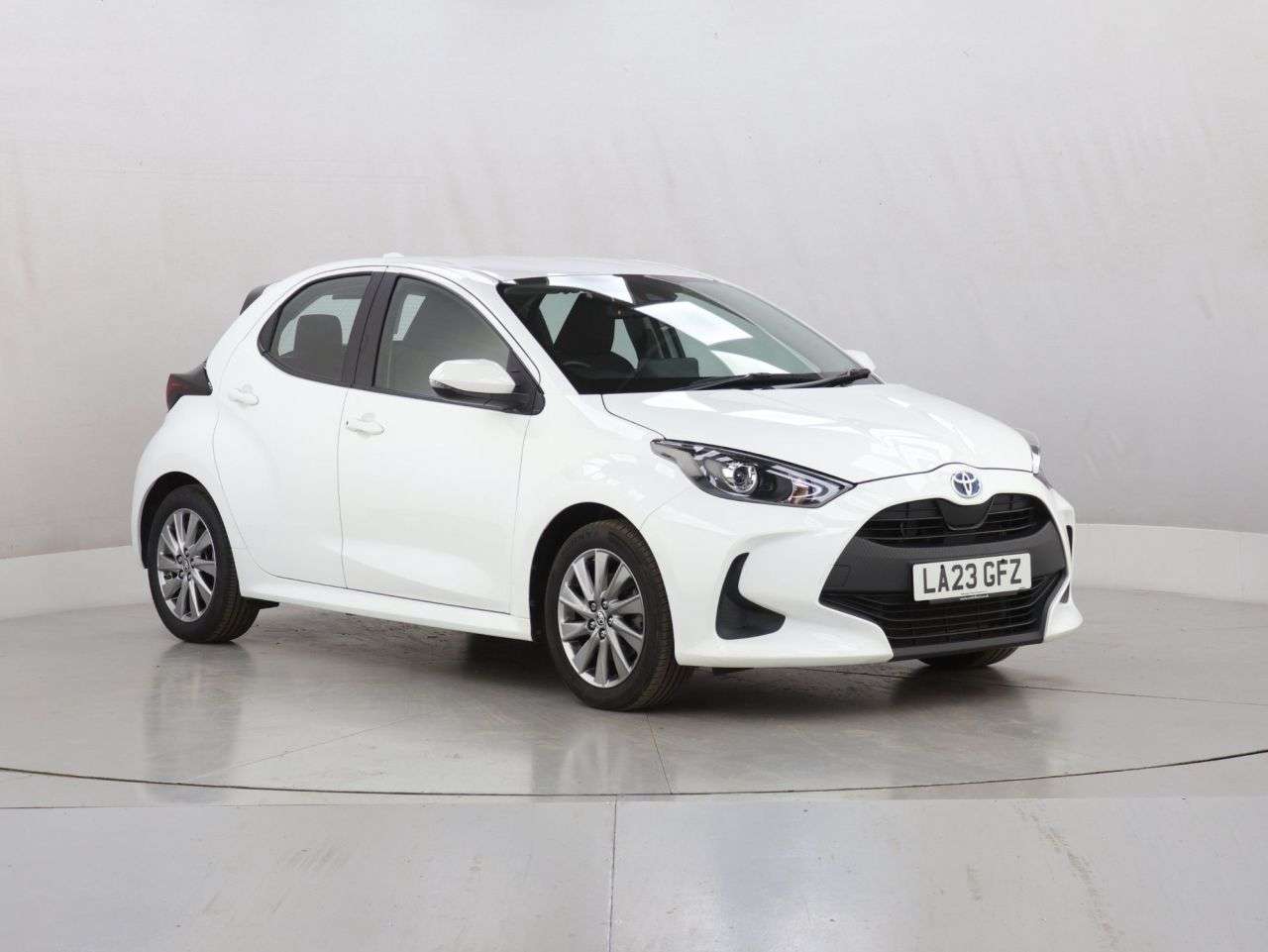 A 2023 TOYOTA YARIS 1.5 VVT-h Icon Hatchback 5dr Petrol Hybrid E-CVT Euro 6 (s/s) (116 ps) A 2023 TOYOTA YARIS 1.5 VVT-h Icon Hatchback 5dr Petrol Hybrid E-CVT Euro 6 (s/s) (116 ps)
