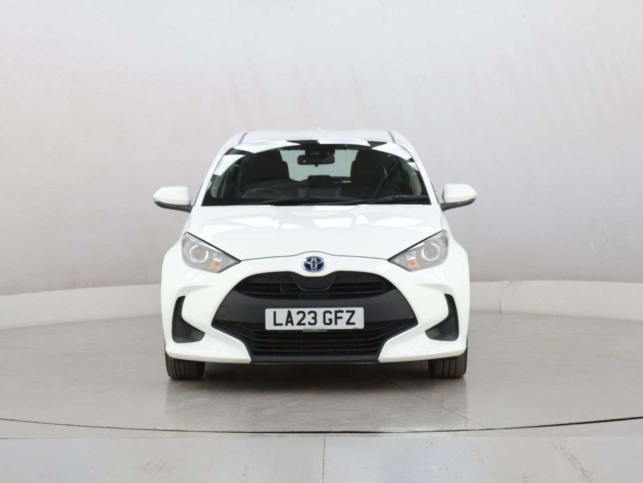 A 2023 TOYOTA YARIS 1.5 VVT-h Icon Hatchback 5dr Petrol Hybrid E-CVT Euro 6 (s/s) (116 ps) A 2023 TOYOTA YARIS 1.5 VVT-h Icon Hatchback 5dr Petrol Hybrid E-CVT Euro 6 (s/s) (116 ps)