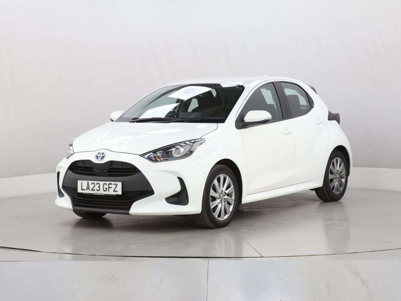 A 2023 TOYOTA YARIS 1.5 VVT-h Icon Hatchback 5dr Petrol Hybrid E-CVT Euro 6 (s/s) (116 ps) A 2023 TOYOTA YARIS 1.5 VVT-h Icon Hatchback 5dr Petrol Hybrid E-CVT Euro 6 (s/s) (116 ps)