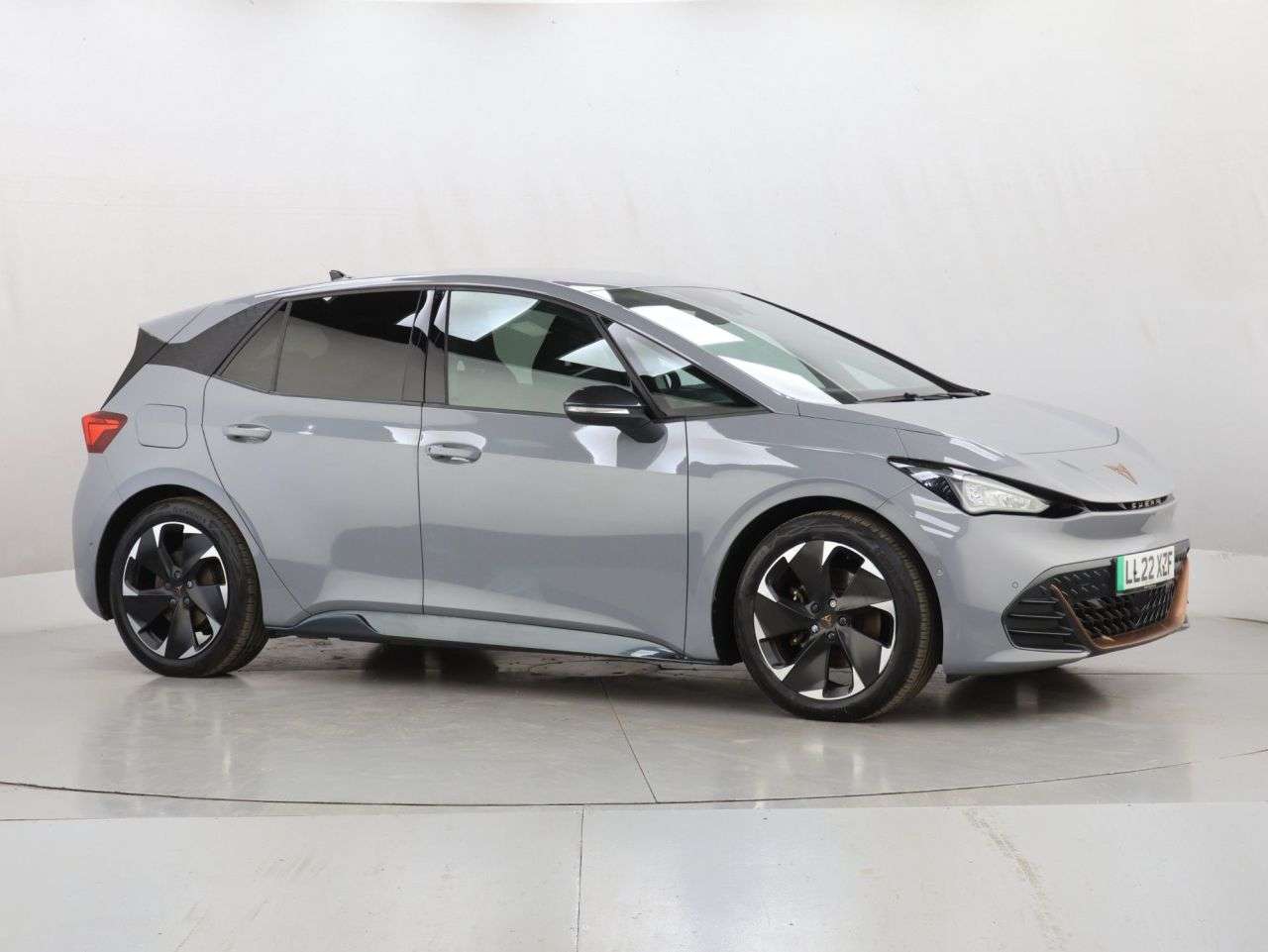 A 2022 CUPRA BORN 58kWh V2 Hatchback 5dr Electric Auto (204 ps) A 2022 CUPRA BORN 58kWh V2 Hatchback 5dr Electric Auto (204 ps)