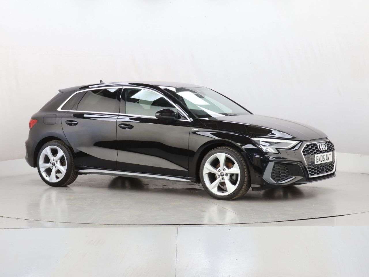 A 2022 AUDI A3 1.0 TFSI 30 S line Sportback 5dr Petrol Manual Euro 6 (s/s) (110 ps) A 2022 AUDI A3 1.0 TFSI 30 S line Sportback 5dr Petrol Manual Euro 6 (s/s) (110 ps)