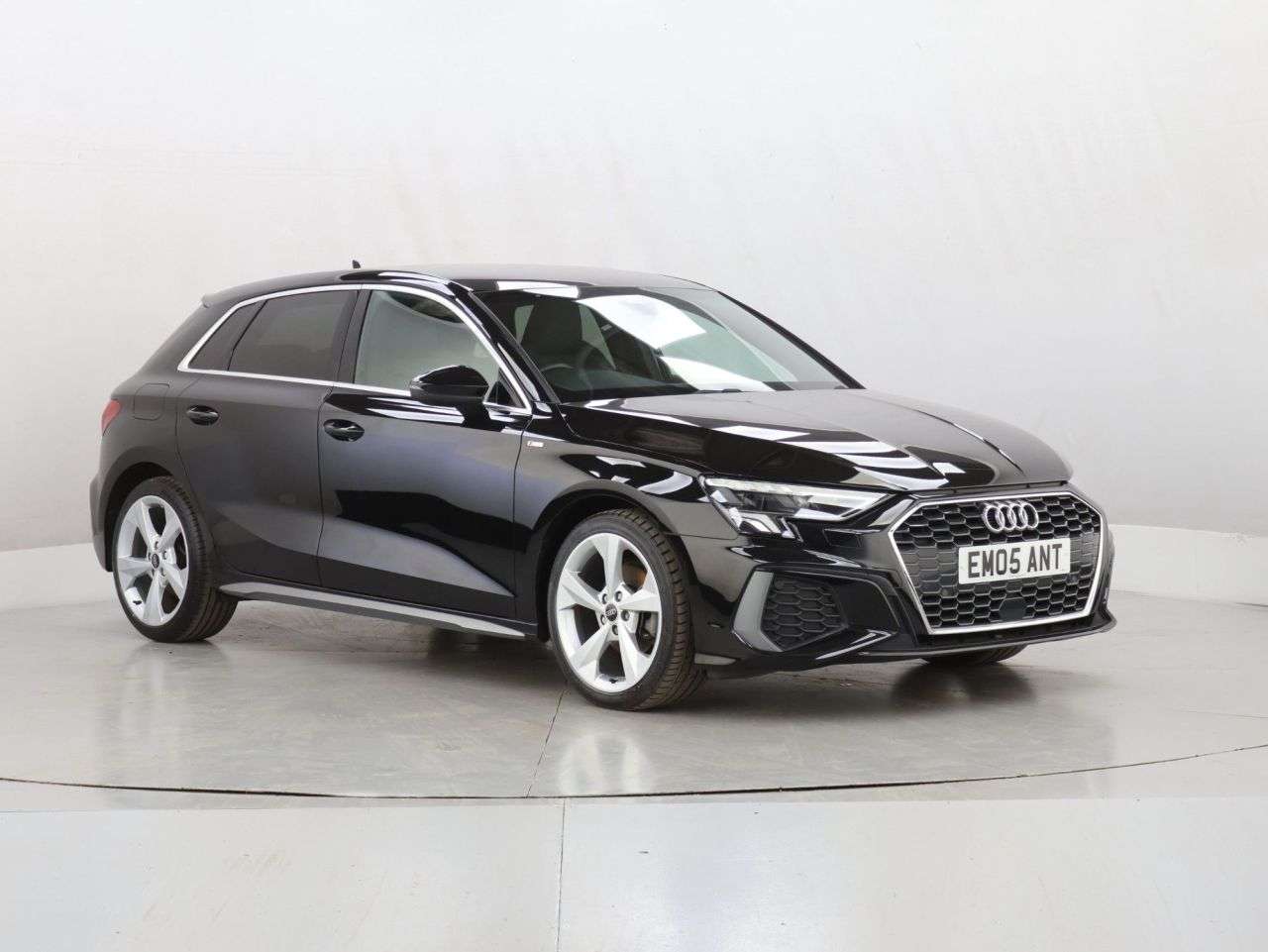A 2022 AUDI A3 1.0 TFSI 30 S line Sportback 5dr Petrol Manual Euro 6 (s/s) (110 ps) A 2022 AUDI A3 1.0 TFSI 30 S line Sportback 5dr Petrol Manual Euro 6 (s/s) (110 ps)