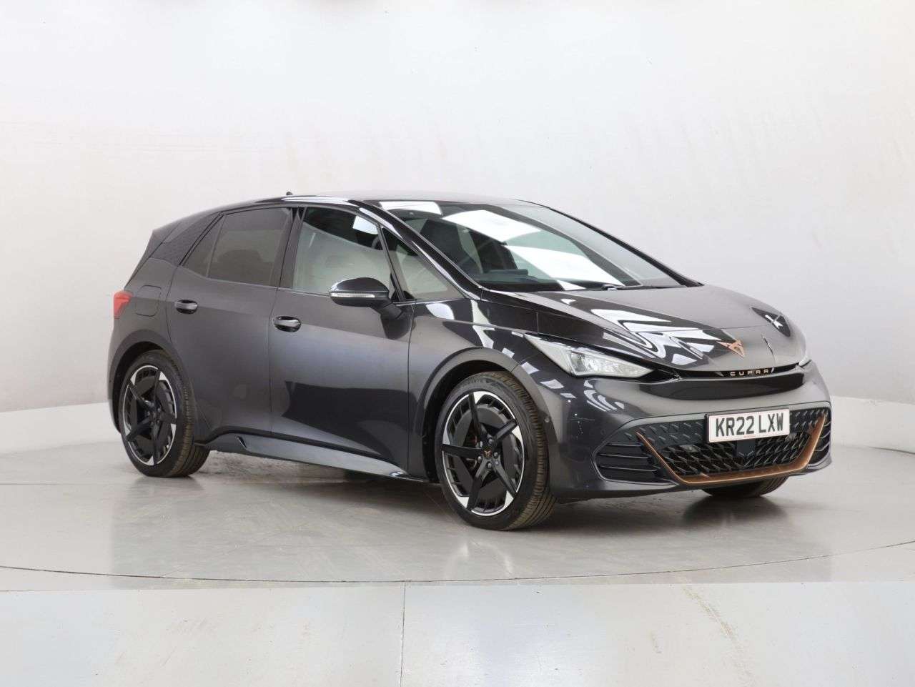 A 2022 CUPRA BORN e-Boost 77kWh V3 Hatchback 5dr Electric Auto (4 Seat) (230 ps) A 2022 CUPRA BORN e-Boost 77kWh V3 Hatchback 5dr Electric Auto (4 Seat) (230 ps)