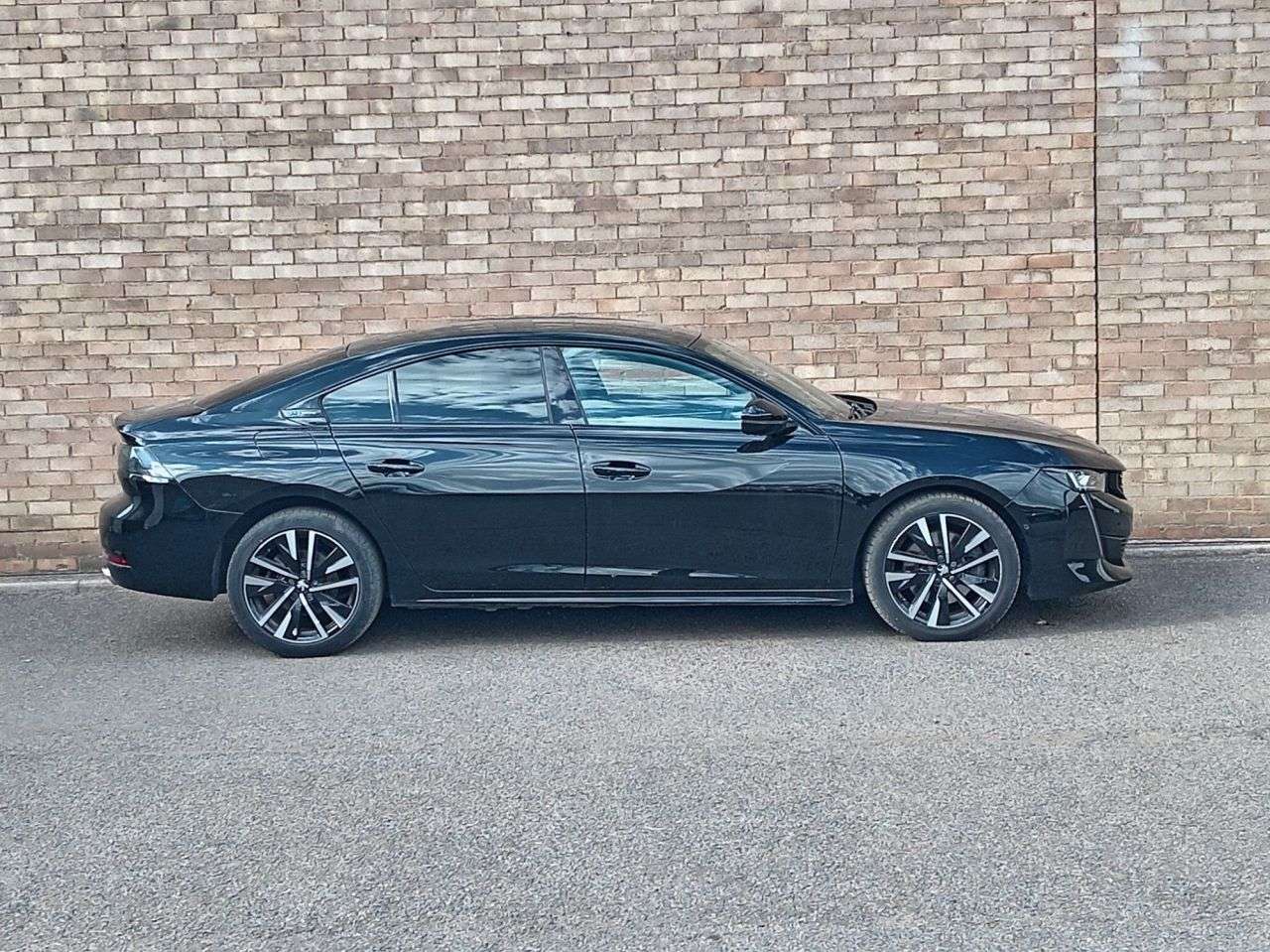 A 2023 PEUGEOT 508 1.6 12.4kWh GT Fastback 5dr Petrol Plug-in Hybrid e-EAT Euro 6 (s/s) (225 p A 2023 PEUGEOT 508 1.6 12.4kWh GT Fastback 5dr Petrol Plug-in Hybrid e-EAT Euro 6 (s/s) (225 p