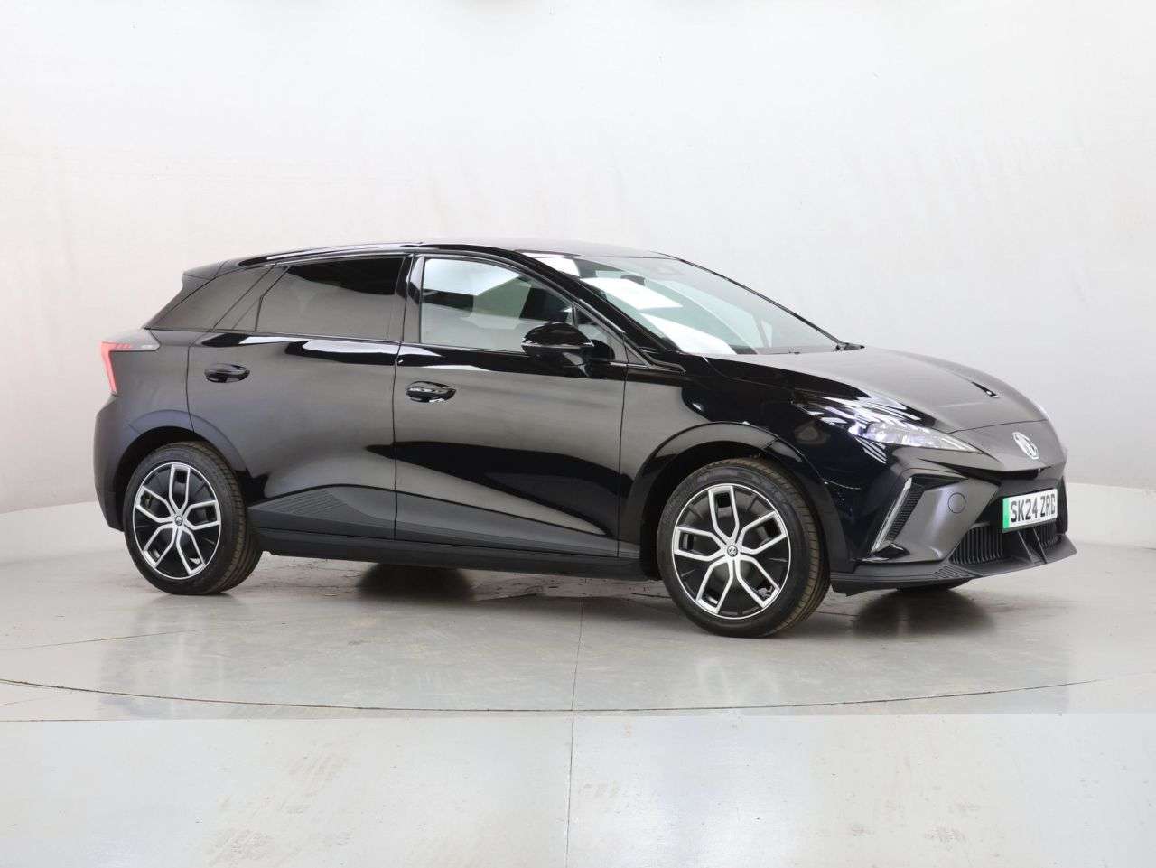 A 2024 MG MG 4 64kWh Trophy Long Range Hatchback 5dr Electric Auto (203 ps) A 2024 MG MG 4 64kWh Trophy Long Range Hatchback 5dr Electric Auto (203 ps)
