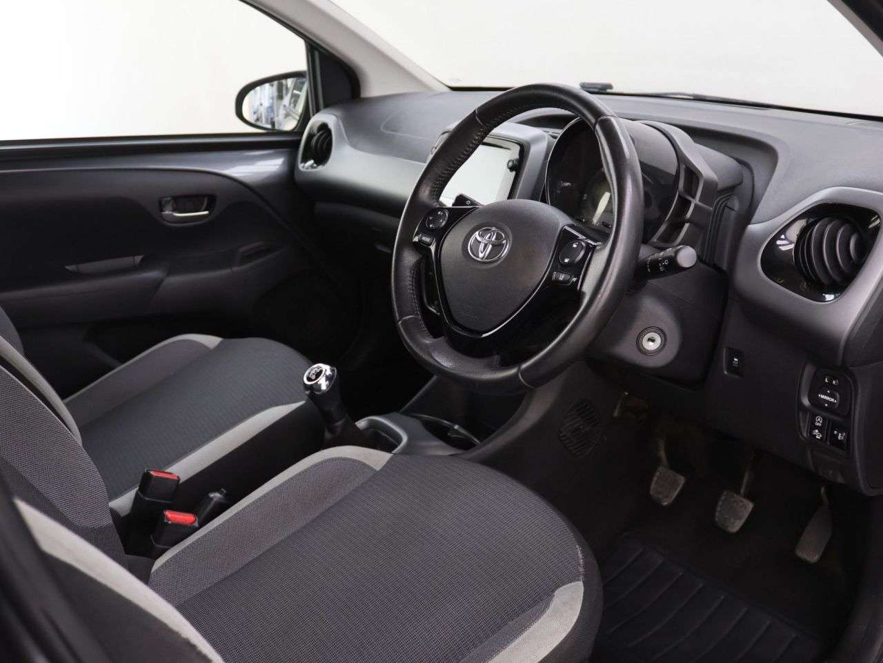 2021 TOYOTA AYGO 2021 TOYOTA AYGO