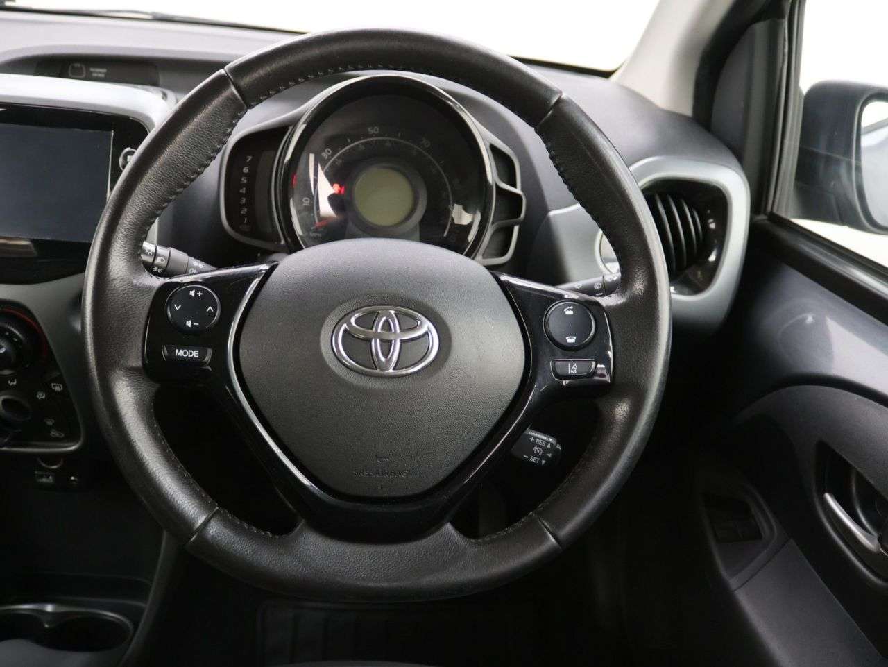 2021 TOYOTA AYGO 2021 TOYOTA AYGO