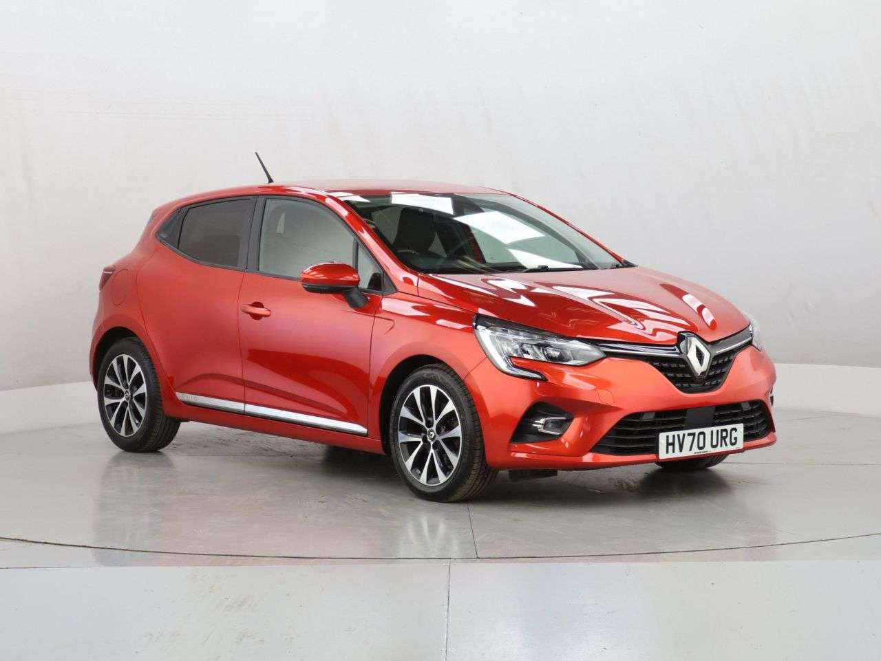 A 2020 RENAULT CLIO 1.5 Blue dCi Iconic Hatchback 5dr Diesel Manual Euro 6 (s/s) (85 ps) A 2020 RENAULT CLIO 1.5 Blue dCi Iconic Hatchback 5dr Diesel Manual Euro 6 (s/s) (85 ps)