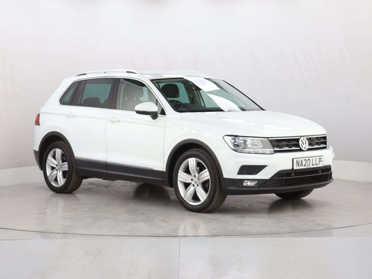 A 2020 VOLKSWAGEN TIGUAN 1.5 TSI EVO Match SUV 5dr Petrol DSG Euro 6 (s/s) (150 ps) A 2020 VOLKSWAGEN TIGUAN 1.5 TSI EVO Match SUV 5dr Petrol DSG Euro 6 (s/s) (150 ps)