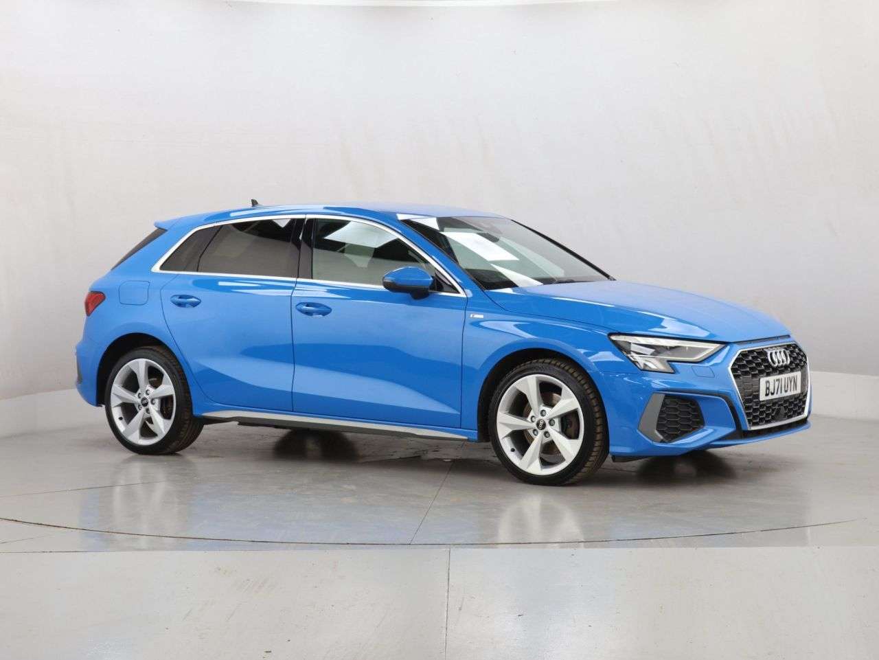 A 2021 AUDI A3 1.4 TFSIe 40 S line Sportback 5dr Petrol Plug-in Hybrid S Tronic Euro 6 (s/ A 2021 AUDI A3 1.4 TFSIe 40 S line Sportback 5dr Petrol Plug-in Hybrid S Tronic Euro 6 (s/
