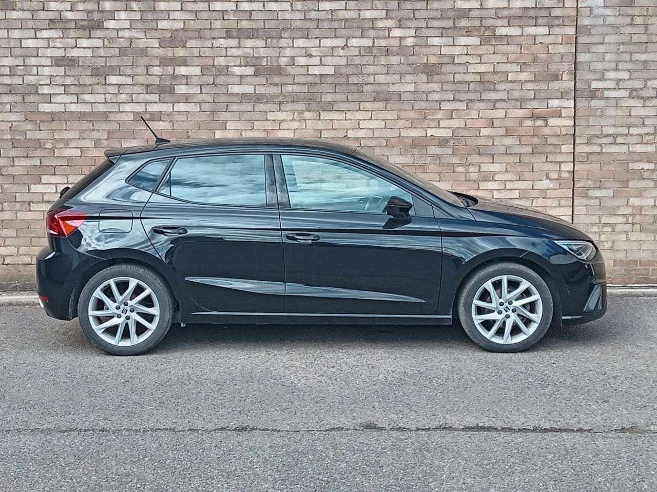 A 2023 SEAT IBIZA 1.0 TSI FR Hatchback 5dr Petrol Manual Euro 6 (s/s) (110 ps) A 2023 SEAT IBIZA 1.0 TSI FR Hatchback 5dr Petrol Manual Euro 6 (s/s) (110 ps)