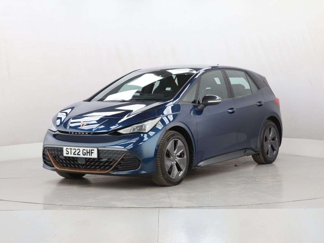 A 2022 CUPRA BORN 58kWh V1 Hatchback 5dr Electric Auto (204 ps) A 2022 CUPRA BORN 58kWh V1 Hatchback 5dr Electric Auto (204 ps)