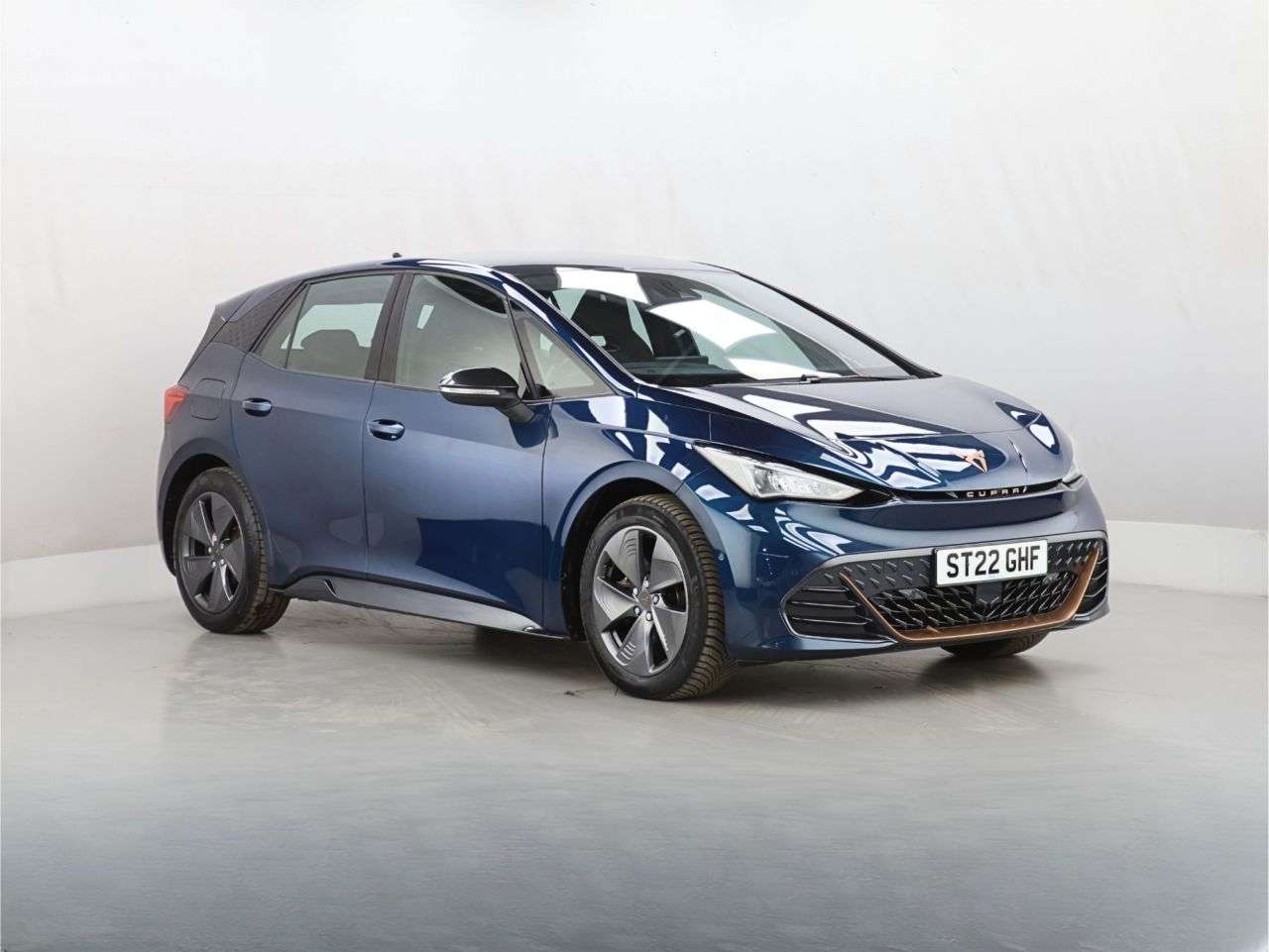 A 2022 CUPRA BORN 58kWh V1 Hatchback 5dr Electric Auto (204 ps) A 2022 CUPRA BORN 58kWh V1 Hatchback 5dr Electric Auto (204 ps)