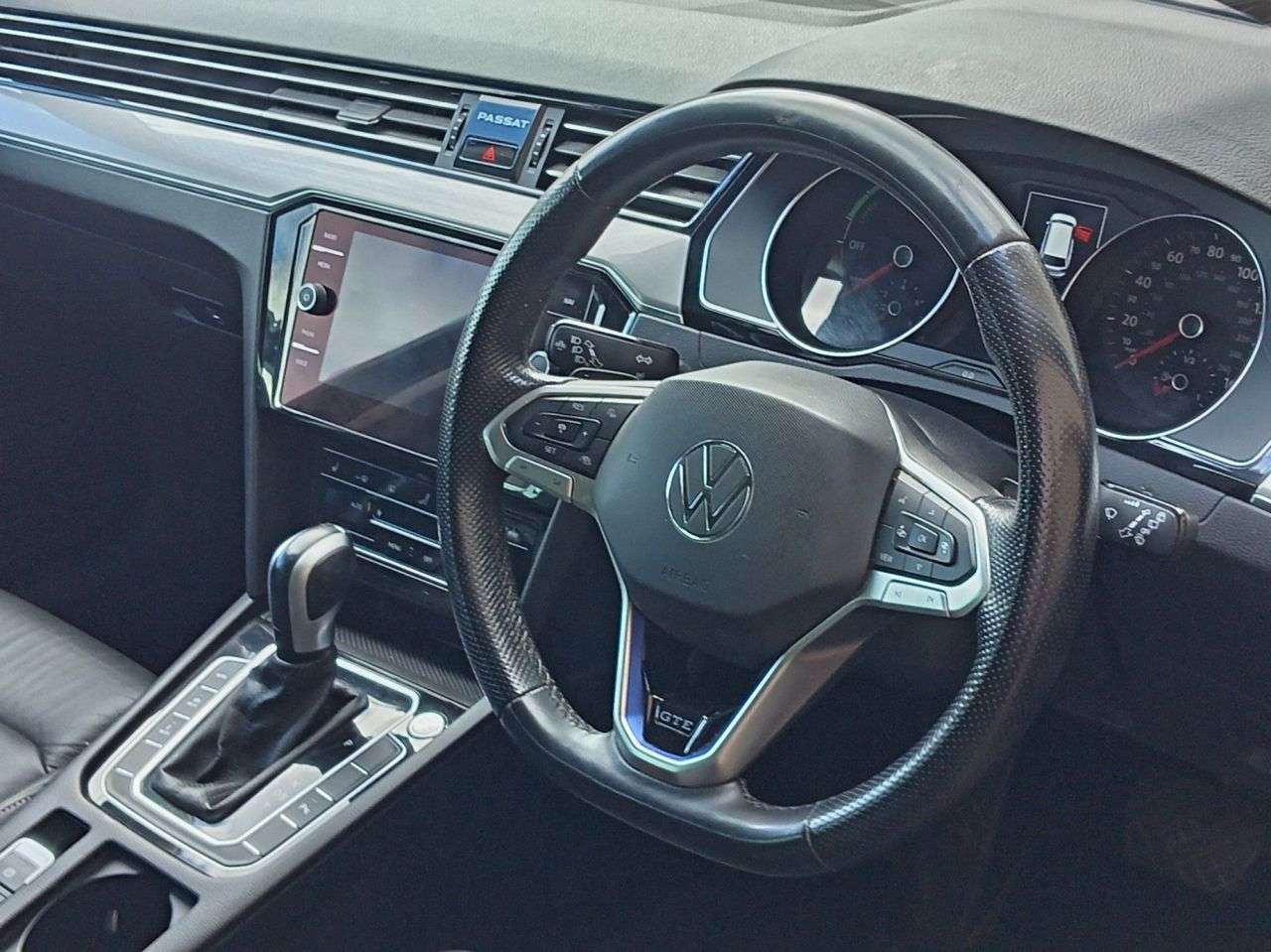A 2022 VOLKSWAGEN PASSAT 1.4 TSI 13kWh GTE Estate 5dr Petrol Plug-in Hybrid DSG Euro 6 (s/s) (218 ps A 2022 VOLKSWAGEN PASSAT 1.4 TSI 13kWh GTE Estate 5dr Petrol Plug-in Hybrid DSG Euro 6 (s/s) (218 ps