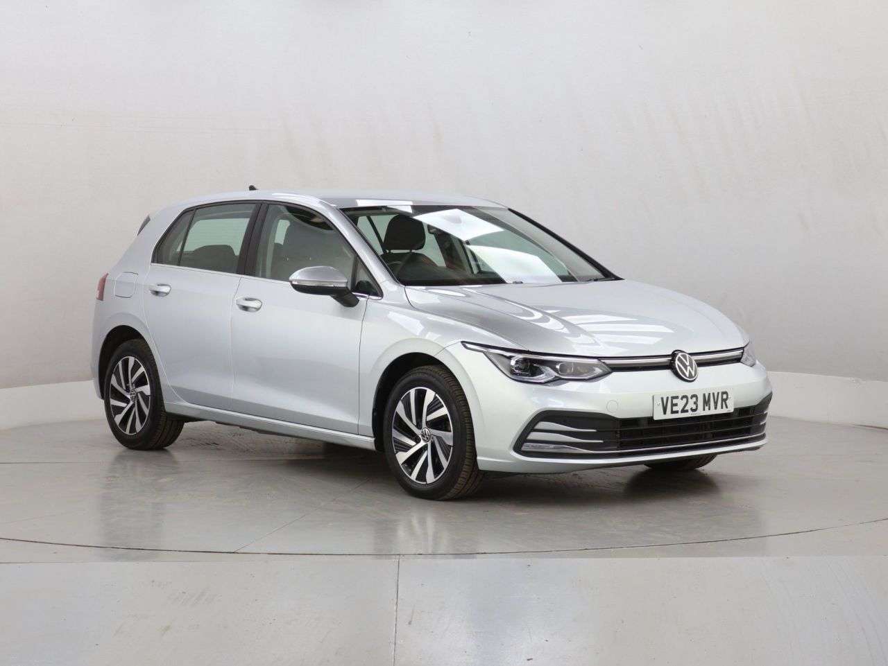 A 2023 VOLKSWAGEN GOLF 1.4 TSI 13kWh Style Hatchback 5dr Petrol Plug-in Hybrid DSG Euro 6 (s/s) (2 A 2023 VOLKSWAGEN GOLF 1.4 TSI 13kWh Style Hatchback 5dr Petrol Plug-in Hybrid DSG Euro 6 (s/s) (2