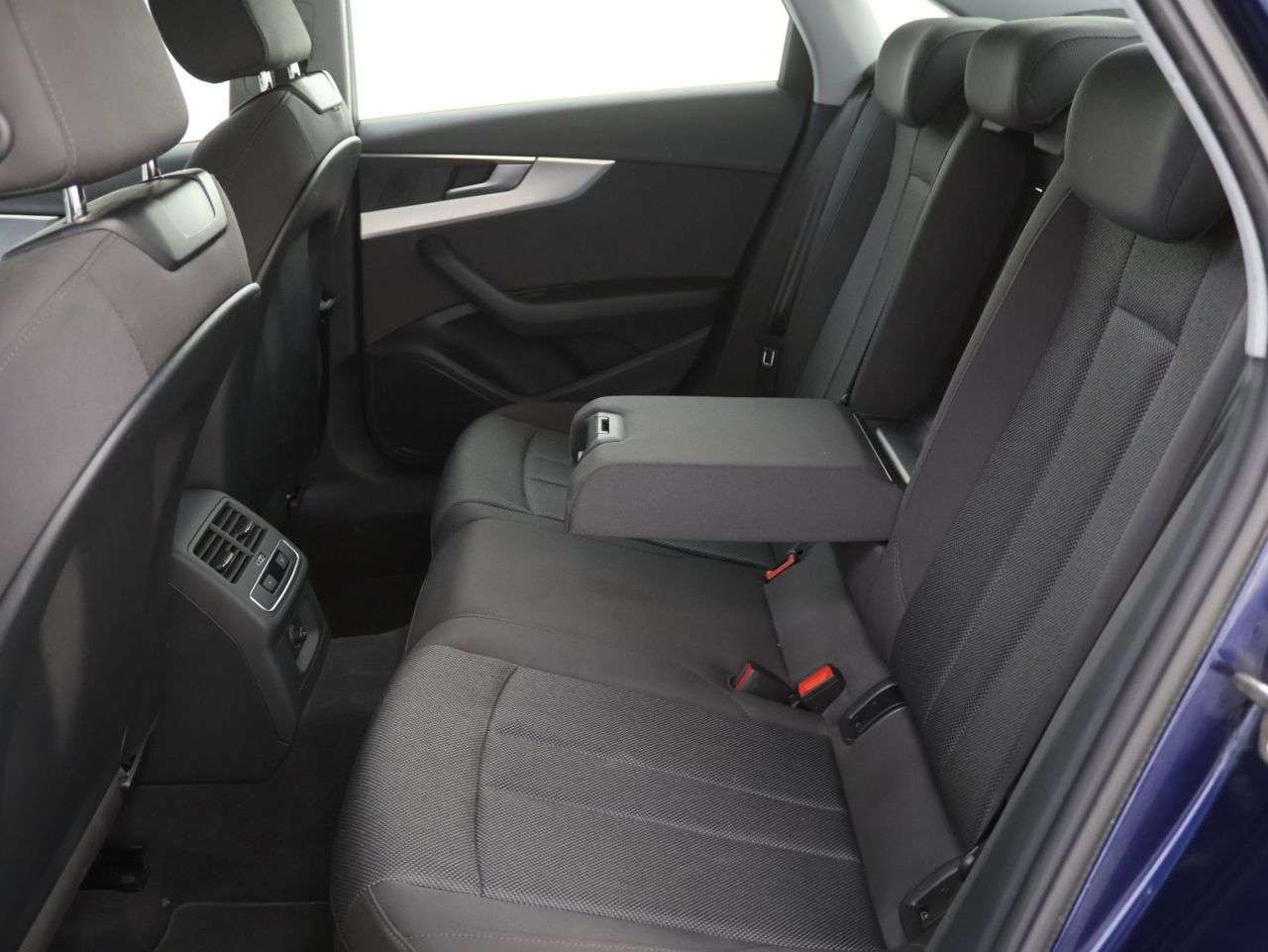 2023 AUDI A4 2023 AUDI A4