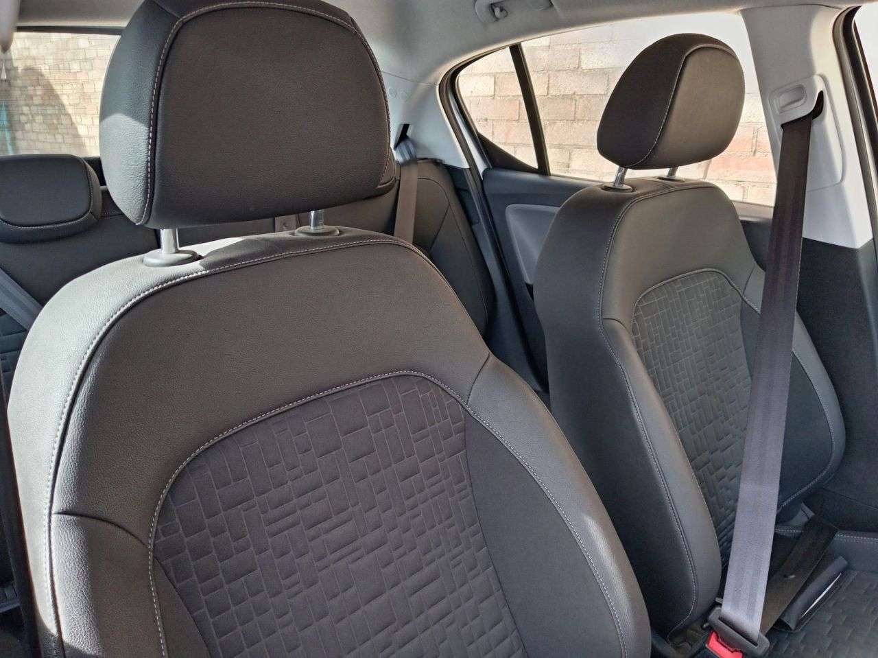 A 2018 VAUXHALL CORSA 1.4i SE Hatchback 5dr Petrol Auto Euro 6 (90 ps) A 2018 VAUXHALL CORSA 1.4i SE Hatchback 5dr Petrol Auto Euro 6 (90 ps)