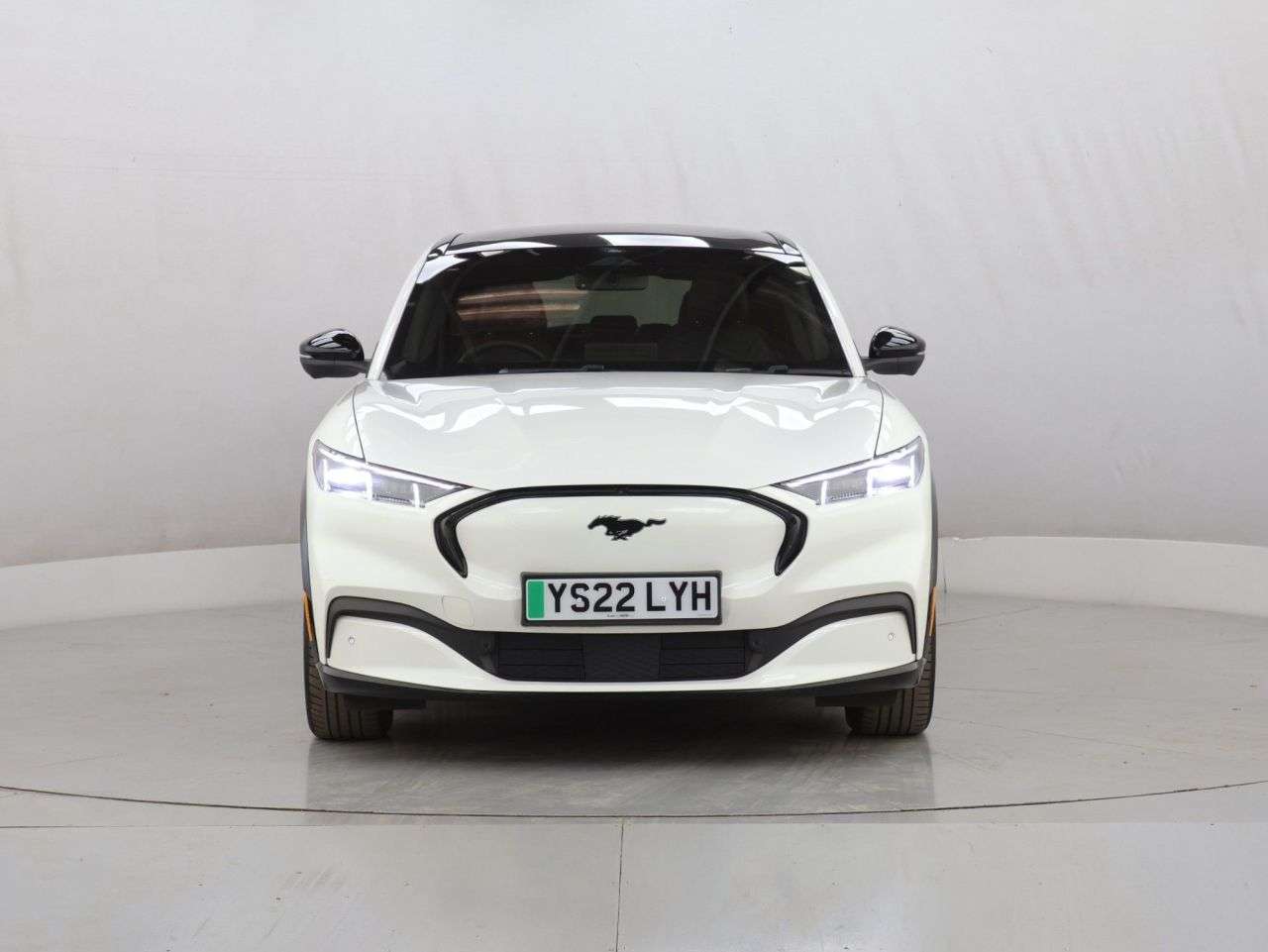 A 2022 FORD MUSTANG MACH-E Standard Range 70kWh SUV 5dr Electric Automatic AWD (269 ps) A 2022 FORD MUSTANG MACH-E Standard Range 70kWh SUV 5dr Electric Automatic AWD (269 ps)