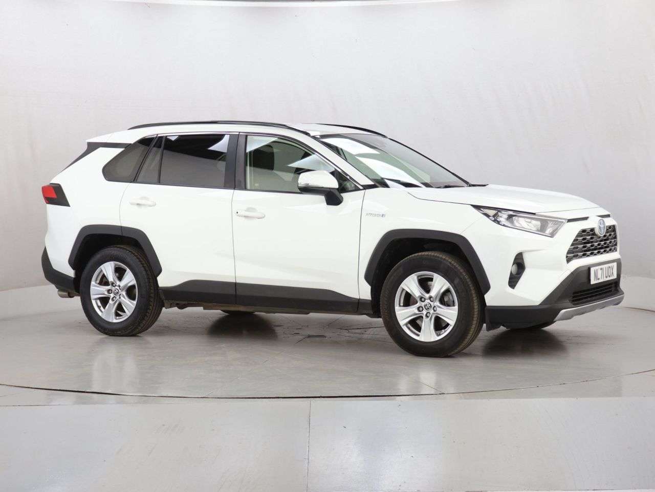 A 2022 TOYOTA RAV4 2.5 VVT-h GPF Icon SUV 5dr Petrol Hybrid CVT Euro 6 (s/s) (218 ps) A 2022 TOYOTA RAV4 2.5 VVT-h GPF Icon SUV 5dr Petrol Hybrid CVT Euro 6 (s/s) (218 ps)