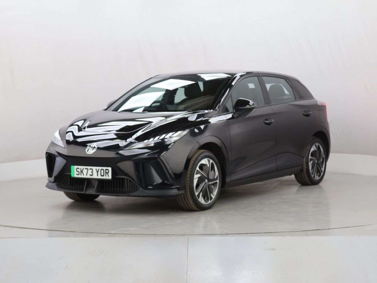 A 2023 MG MG 4 51kWh SE Hatchback 5dr Electric Auto (170 ps) A 2023 MG MG 4 51kWh SE Hatchback 5dr Electric Auto (170 ps)