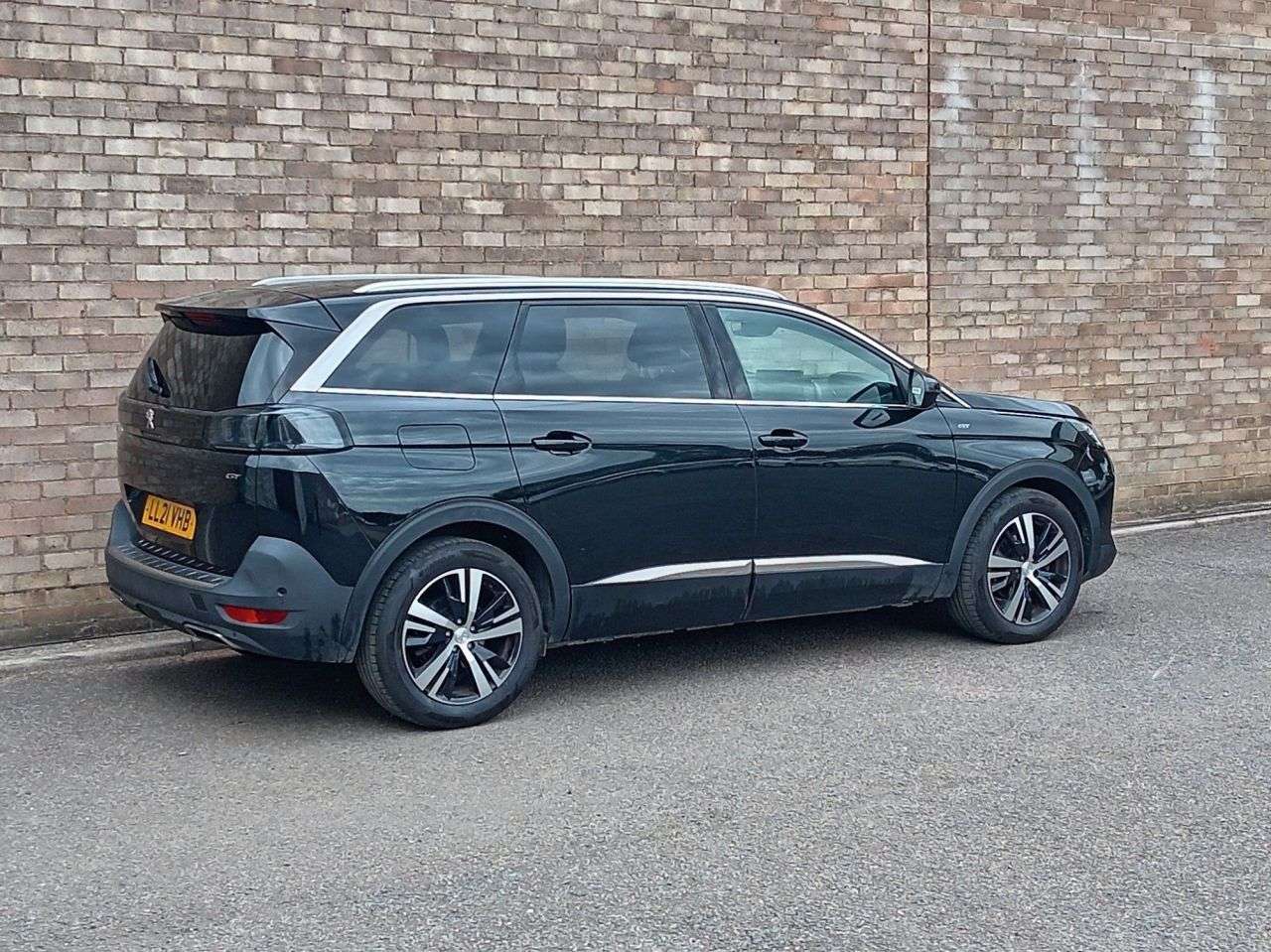 2021 PEUGEOT 5008 2021 PEUGEOT 5008