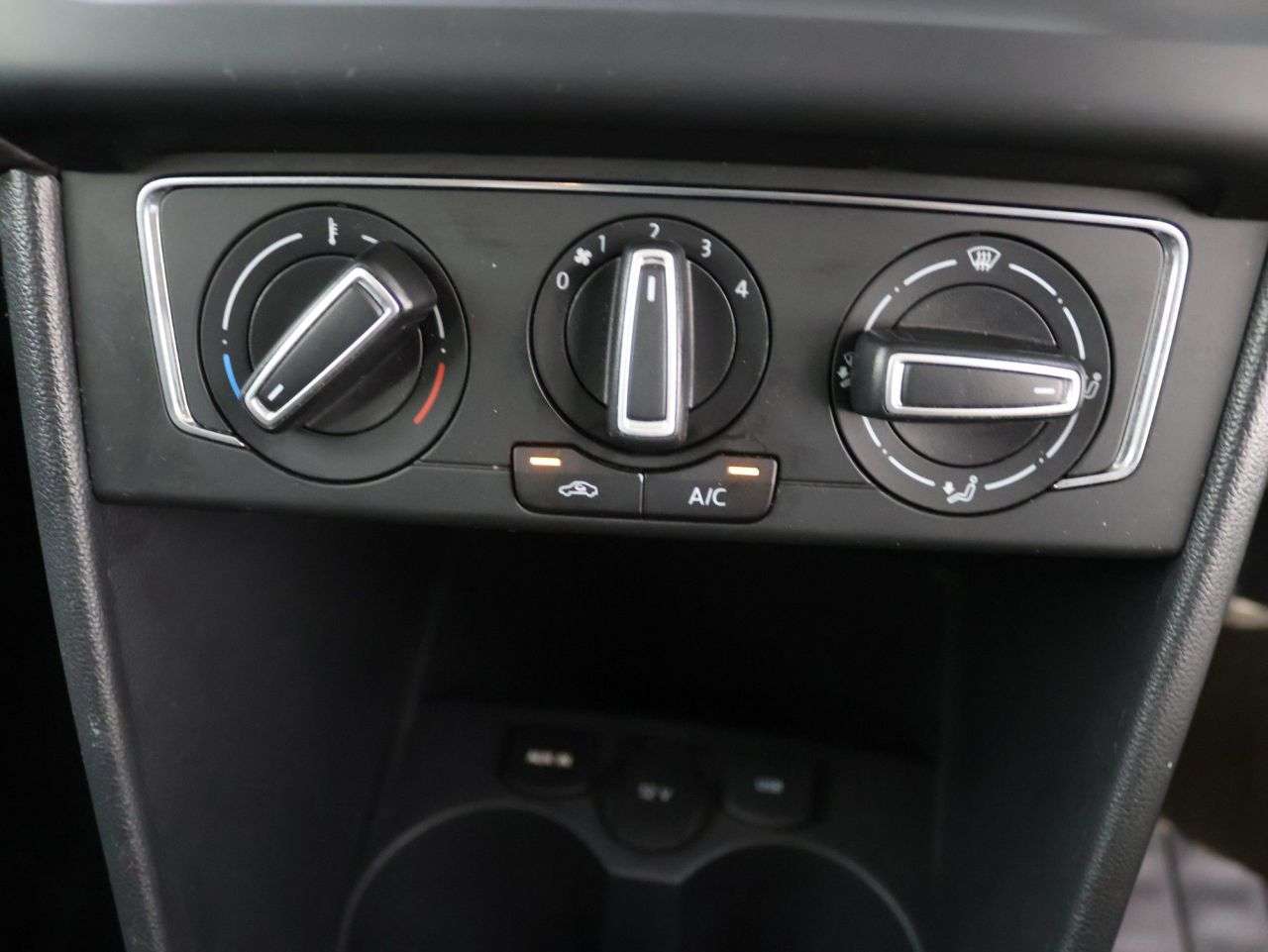 2015 VOLKSWAGEN POLO 2015 VOLKSWAGEN POLO