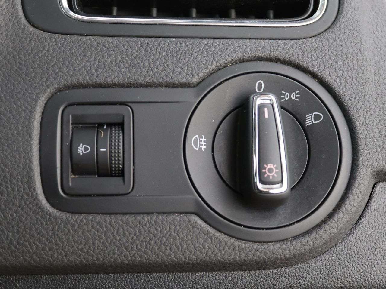 2015 VOLKSWAGEN POLO 2015 VOLKSWAGEN POLO