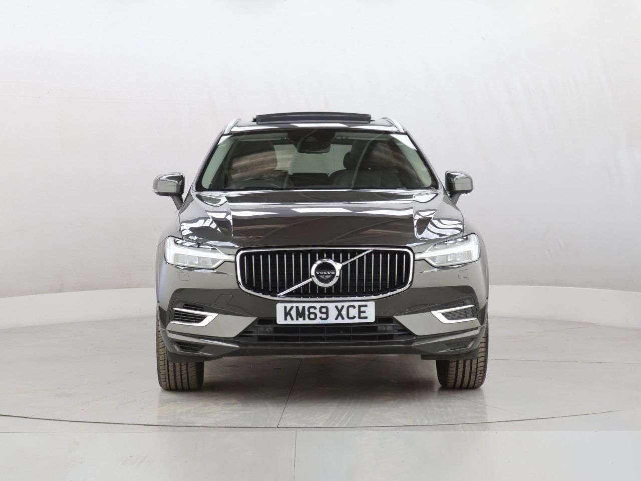 A 2019 VOLVO XC60 2.0h T8 Twin Engine 11.6kWh Inscription Pro SUV 5dr Petrol Plug-in Hybrid A A 2019 VOLVO XC60 2.0h T8 Twin Engine 11.6kWh Inscription Pro SUV 5dr Petrol Plug-in Hybrid A