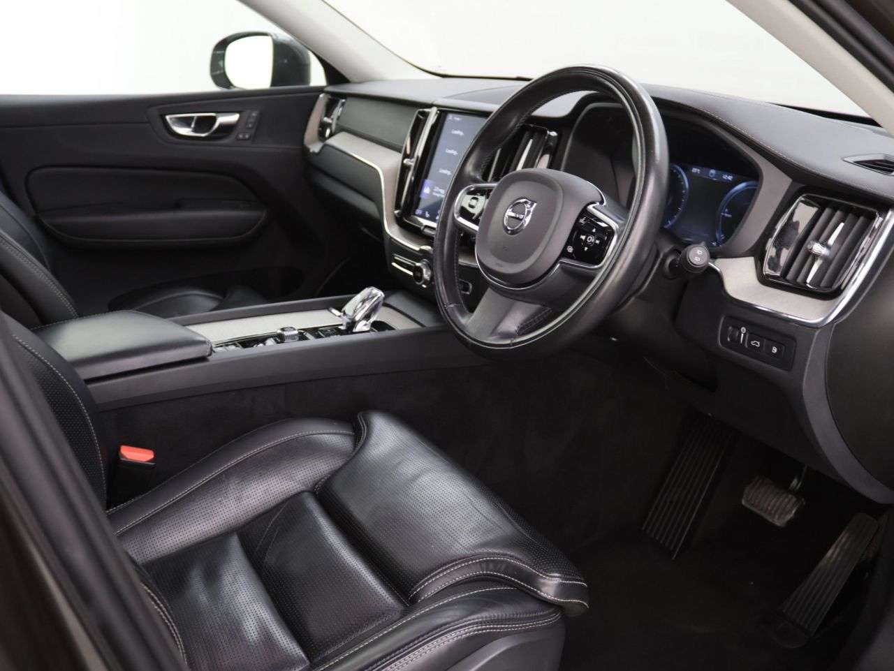 2019 VOLVO XC60 2019 VOLVO XC60