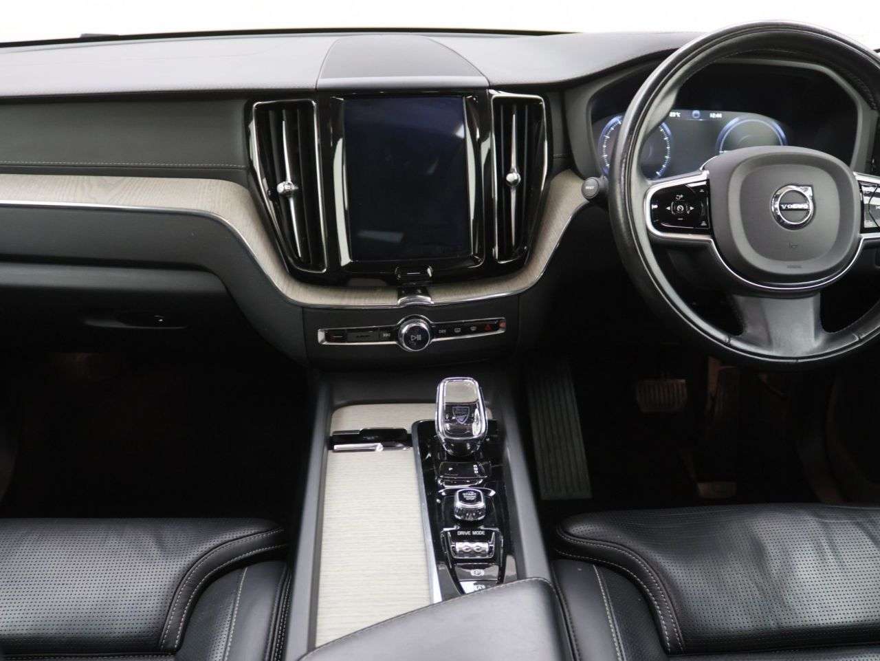 2019 VOLVO XC60 2019 VOLVO XC60