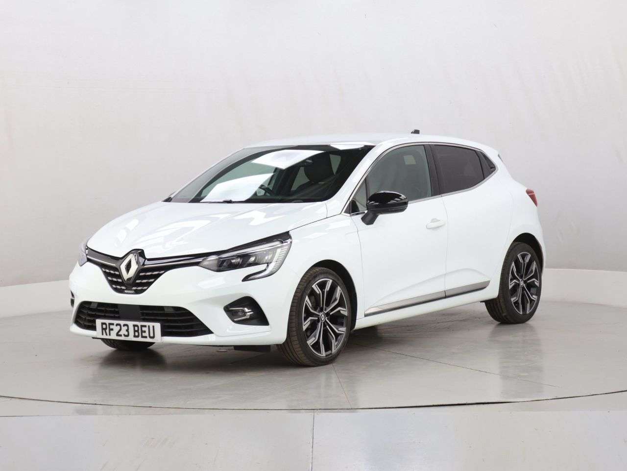 A 2023 RENAULT CLIO 1.0 TCe Techno Hatchback 5dr Petrol Manual Euro 6 (s/s) (90 ps) A 2023 RENAULT CLIO 1.0 TCe Techno Hatchback 5dr Petrol Manual Euro 6 (s/s) (90 ps)